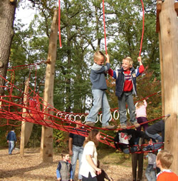 Wir wollen hoch hinaus - der Eibacher Spielplatz Bild vom Eibacher Spielplatz